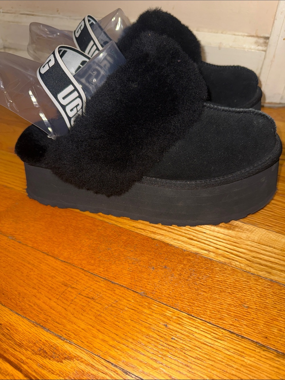 UGG Funkette Black Suede Platform Slippers NWOT Size 9